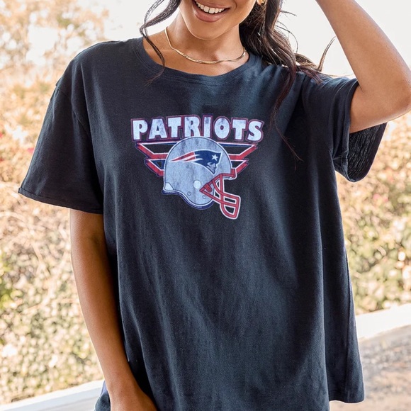 Junk Food Clothing Tops - Junk Food New England Patriots Football Shirt